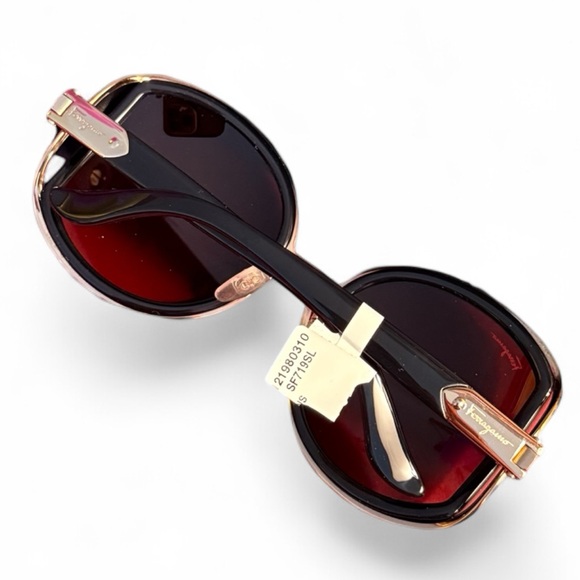 Salvatore Ferragamo SF719S Black Oversized Sunglasses – NWT w/ Case - Picture 3 of 9